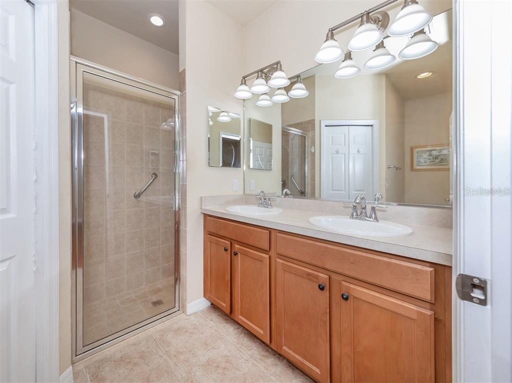 STONEYBROOK AT VENICE - Residential