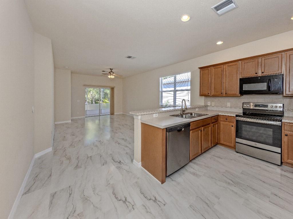 STONEYBROOK AT VENICE - Residential