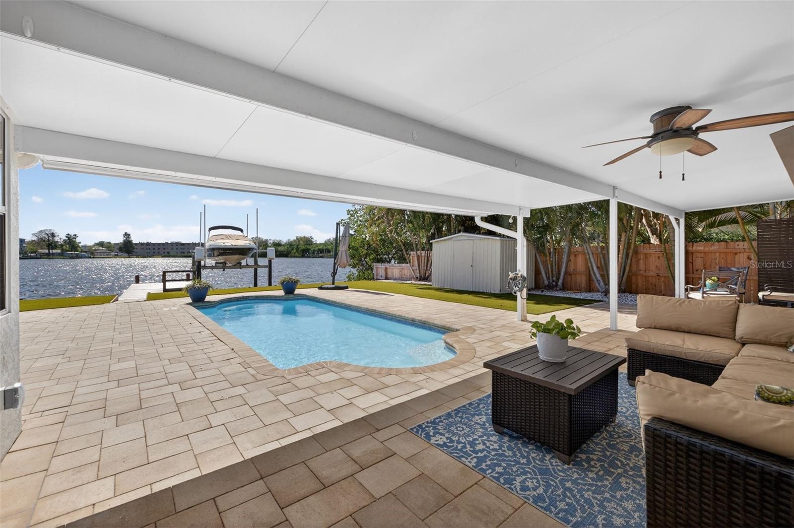 SUN-LIT SHORES - Residential