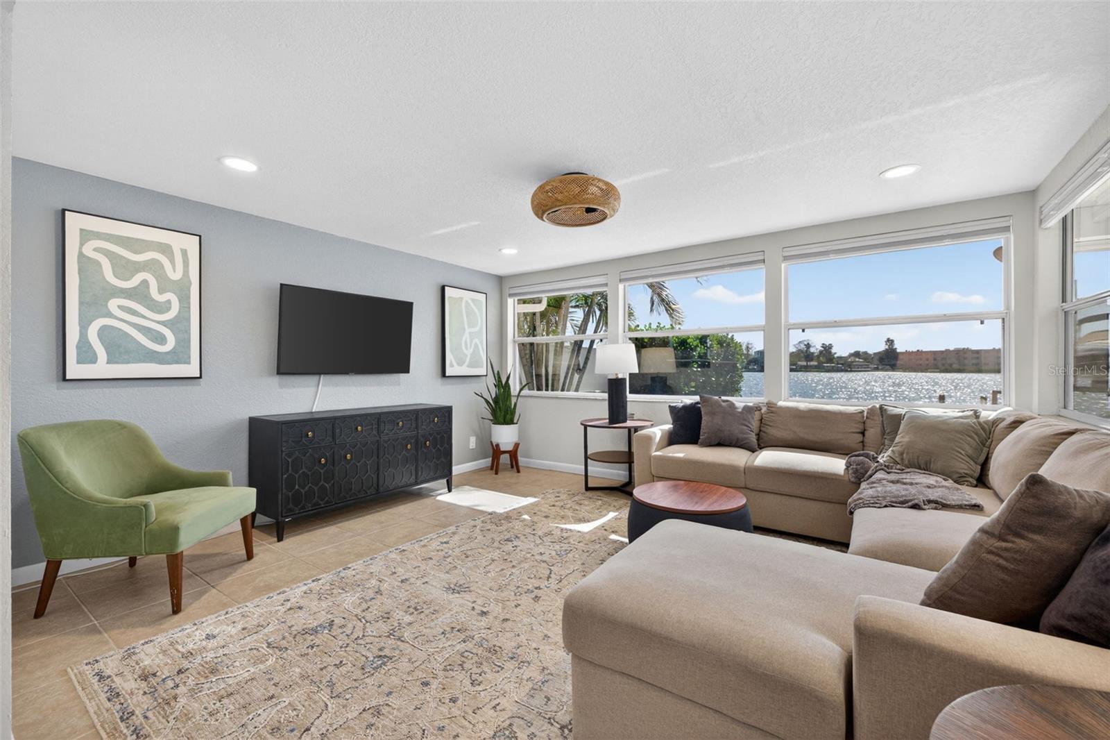 SUN-LIT SHORES - Residential