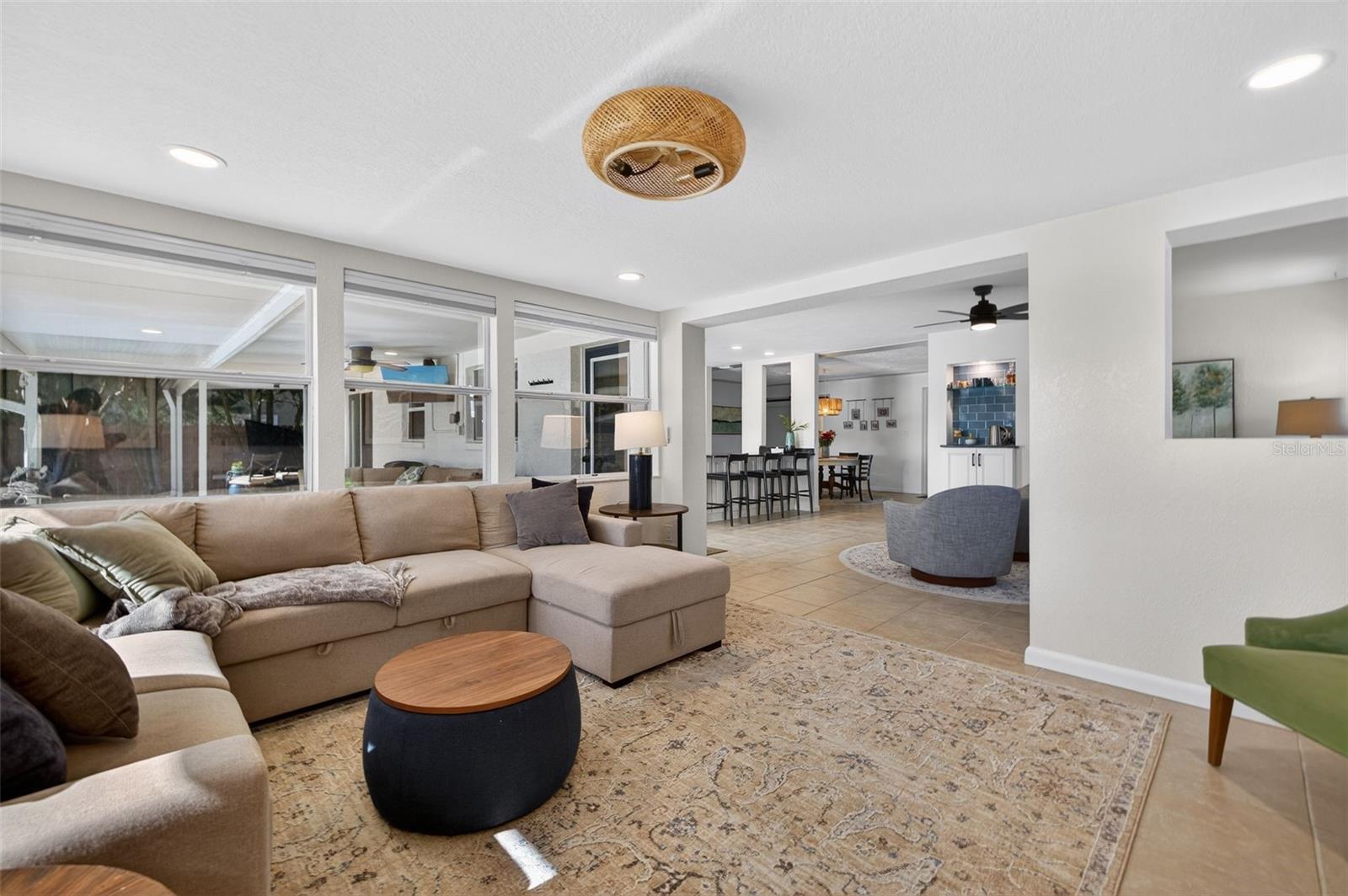 SUN-LIT SHORES - Residential