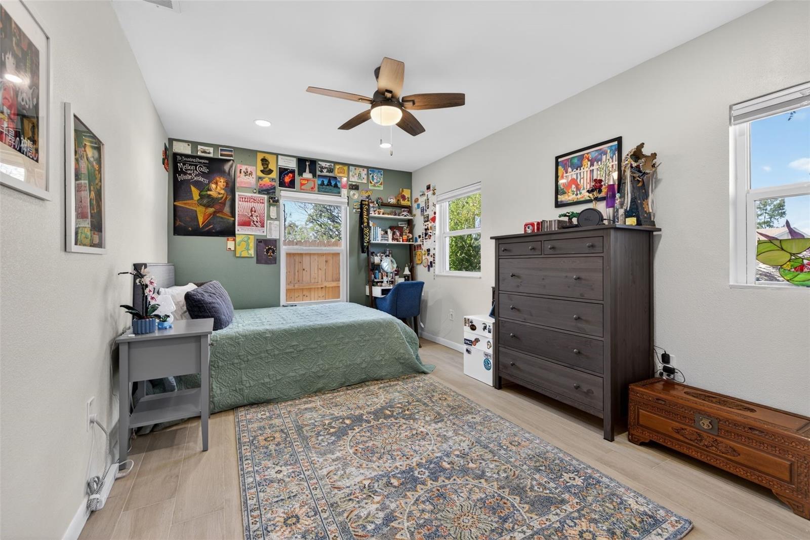 SUN-LIT SHORES - Residential