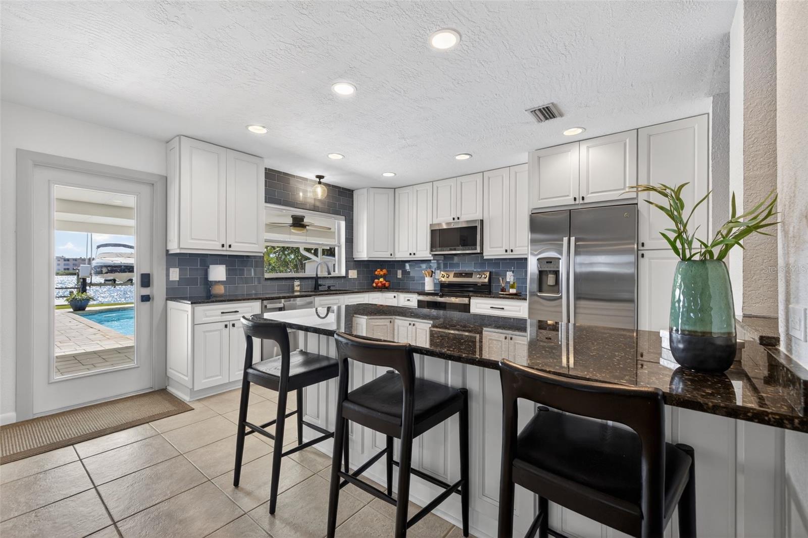 SUN-LIT SHORES - Residential