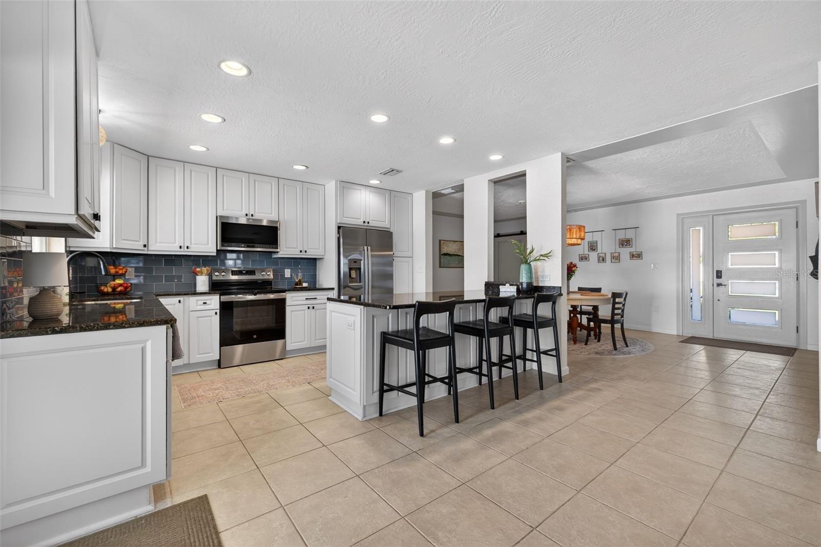 SUN-LIT SHORES - Residential