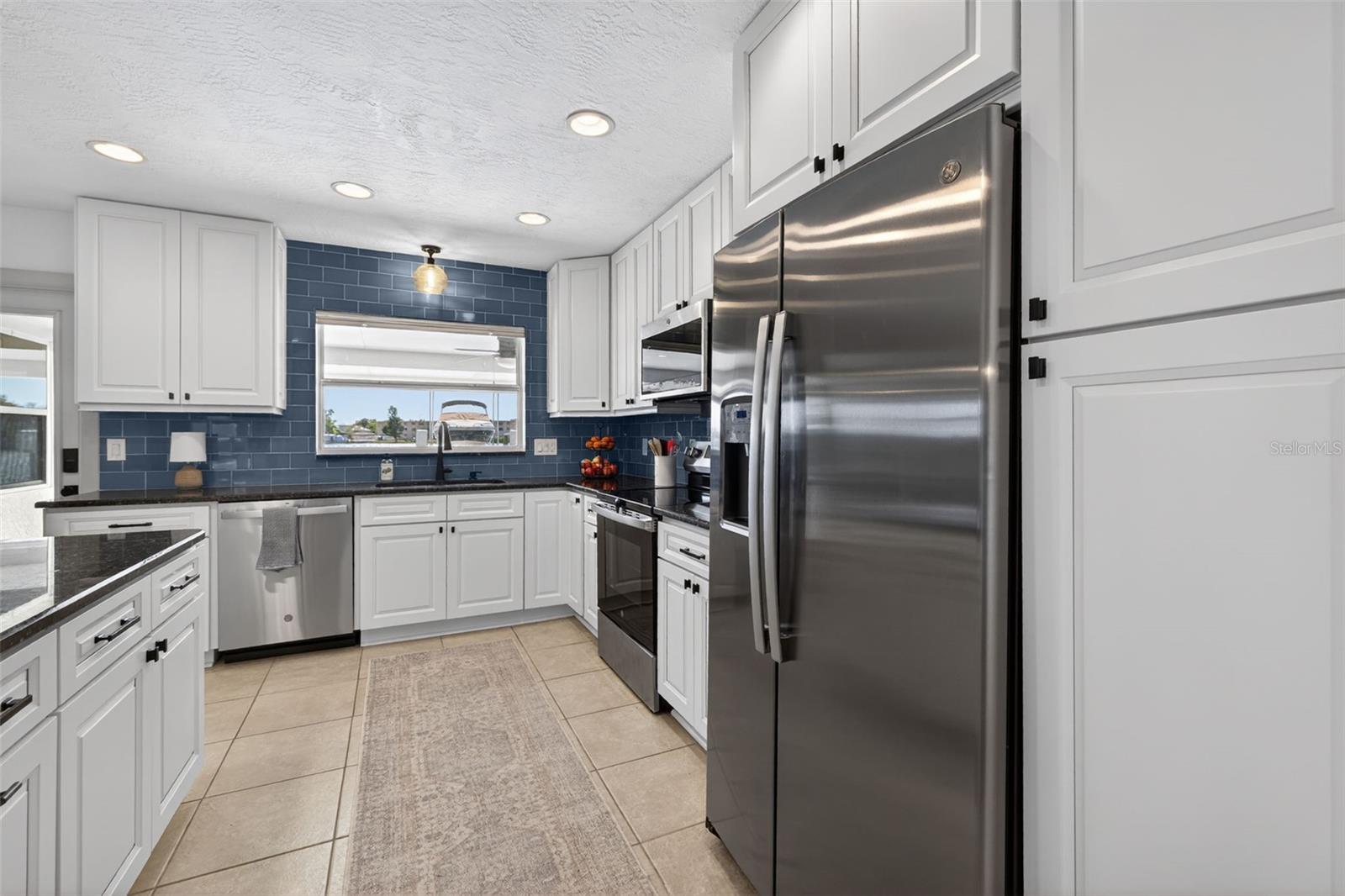 SUN-LIT SHORES - Residential