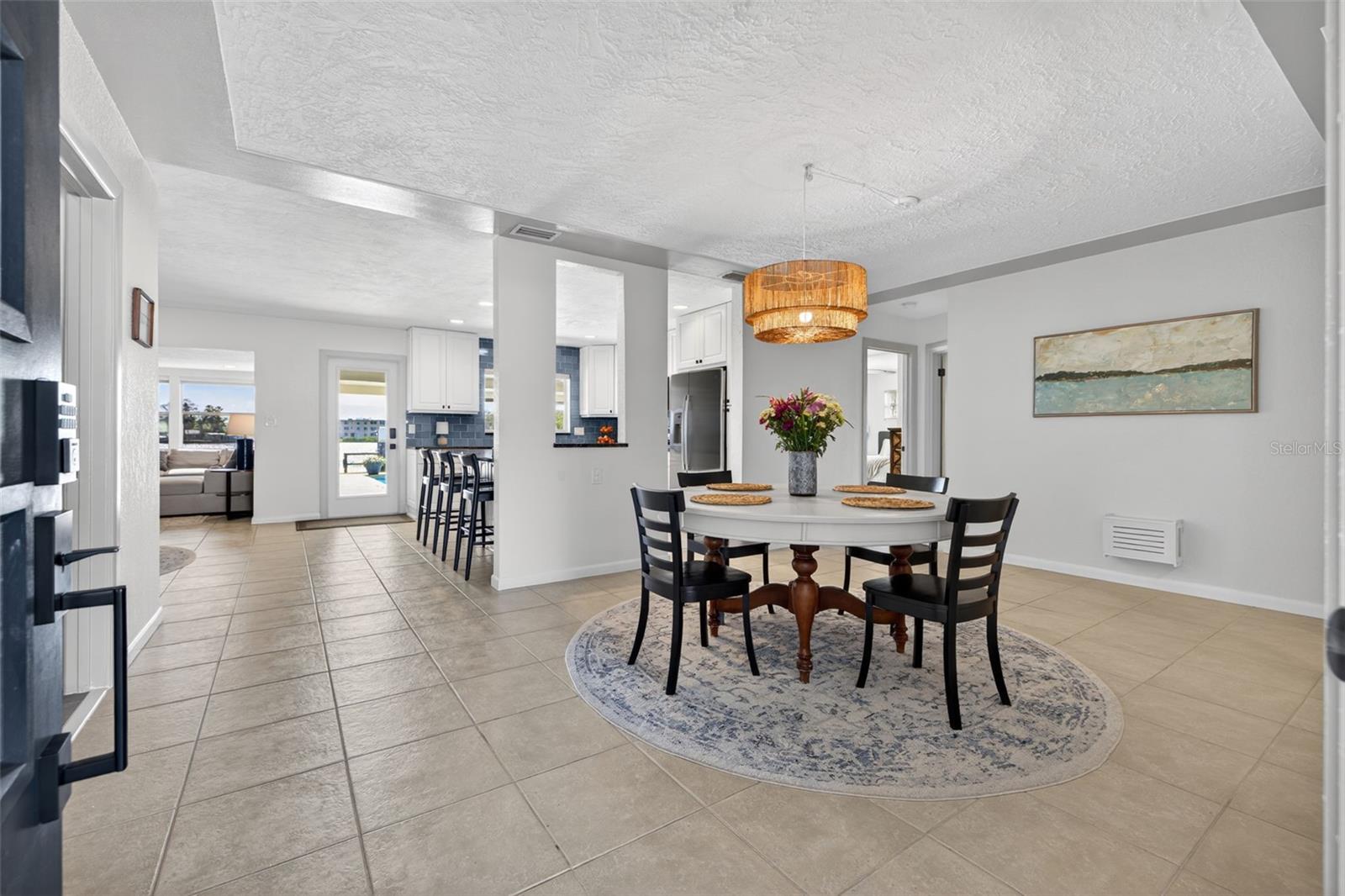 SUN-LIT SHORES - Residential