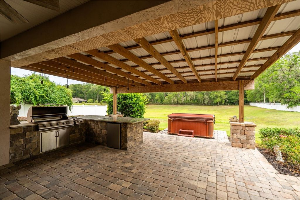 Photo of 4015 SE 22nd Street, Ocala, FL 34471 (MLS # OM702618)