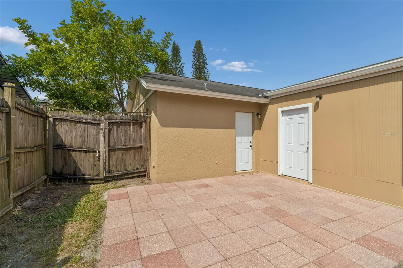 SEVEN SPGS HOMES - Residential