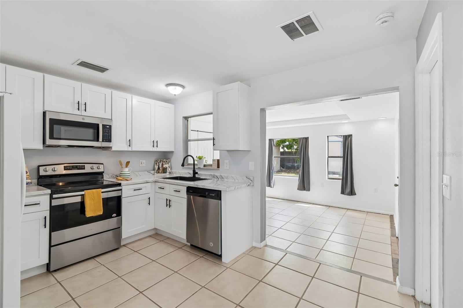 SEVEN SPGS HOMES - Residential