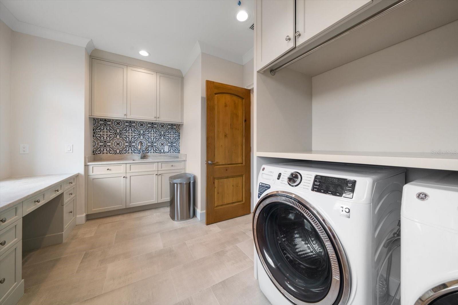 PINELLAS GROVES - Residential