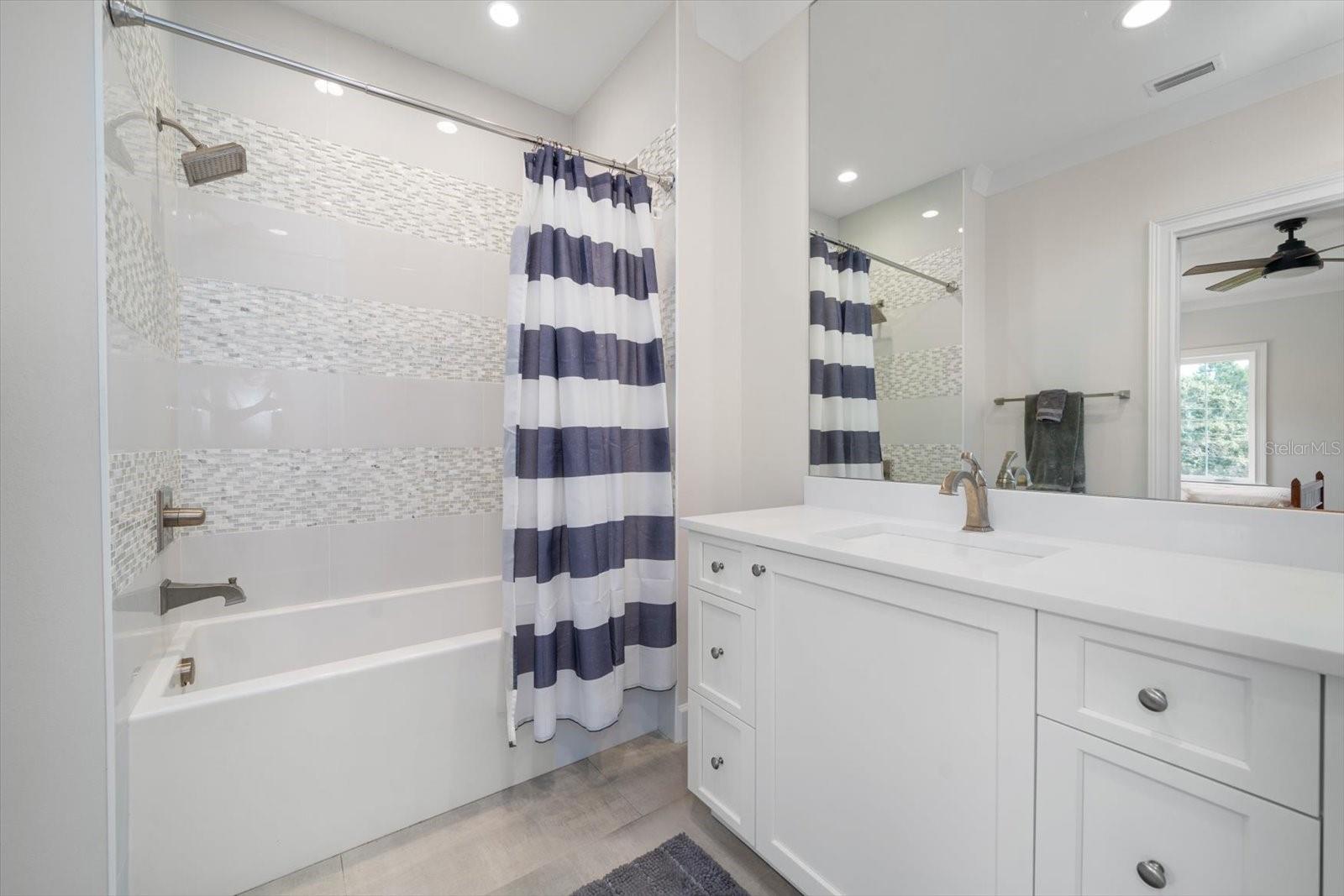 PINELLAS GROVES - Residential