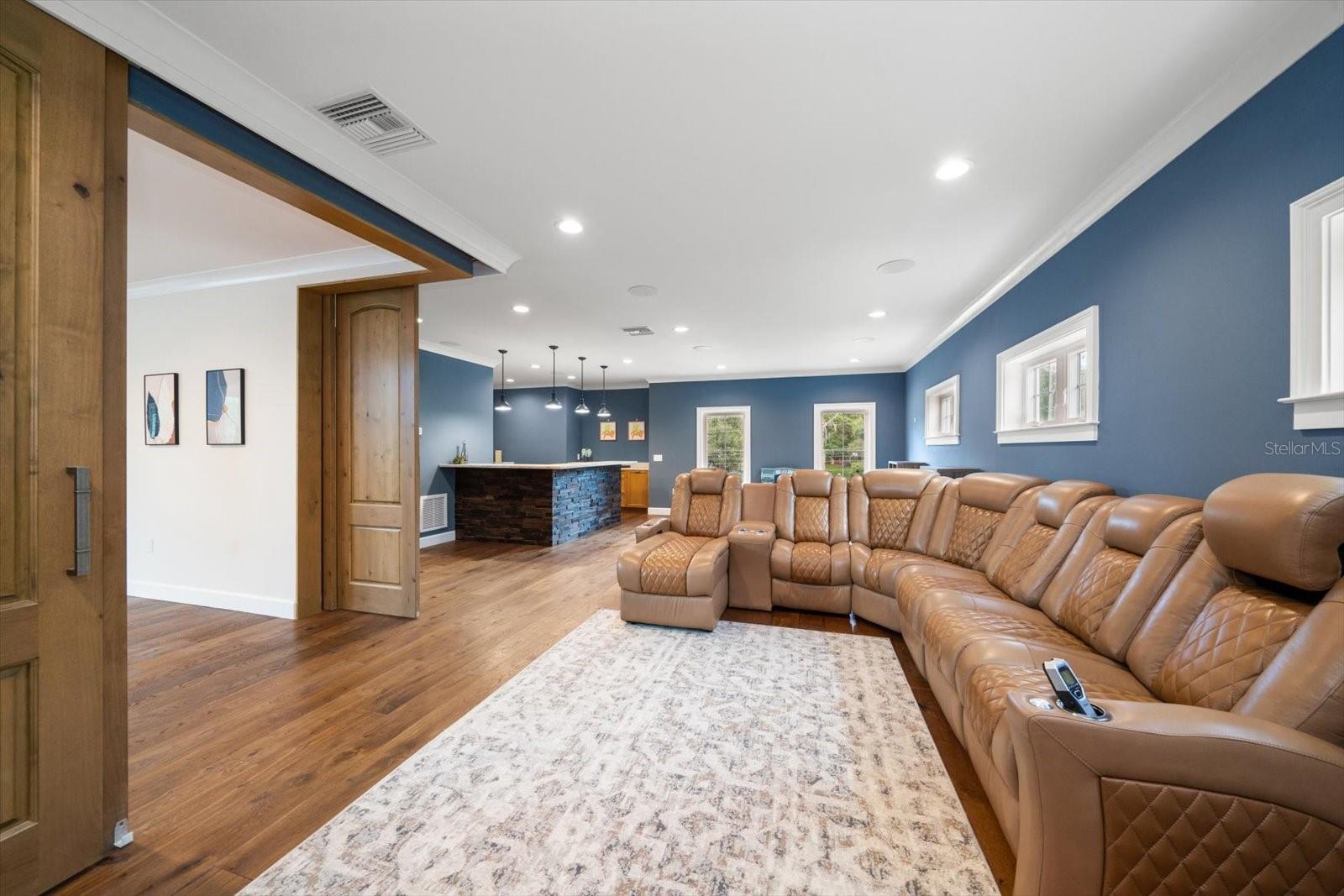 PINELLAS GROVES - Residential