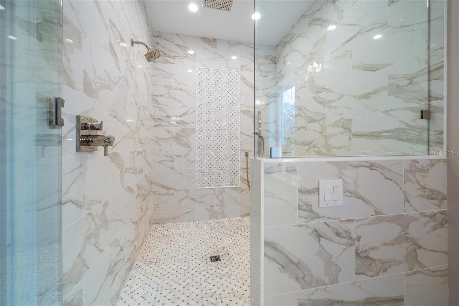 PINELLAS GROVES - Residential