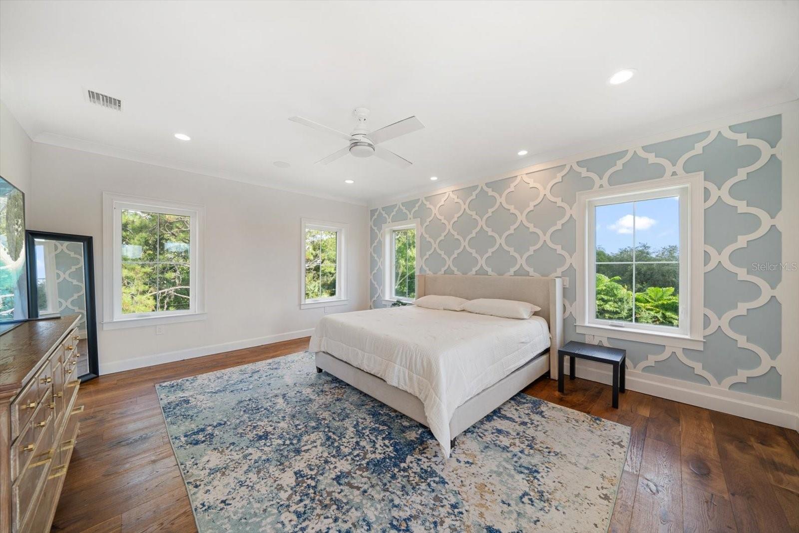 PINELLAS GROVES - Residential