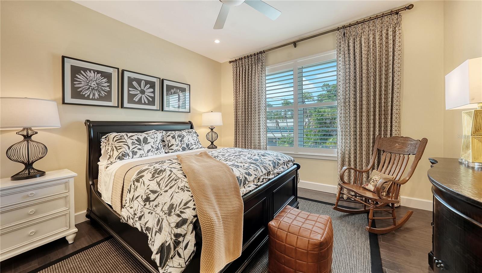 LAKE PARK - Residential