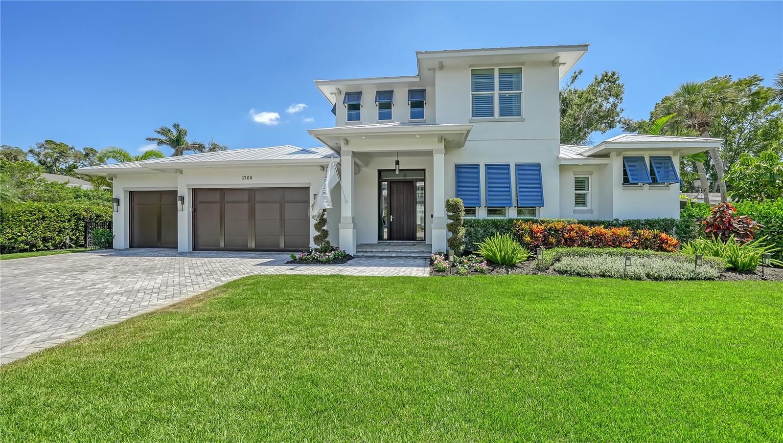 LAKE PARK - Residential