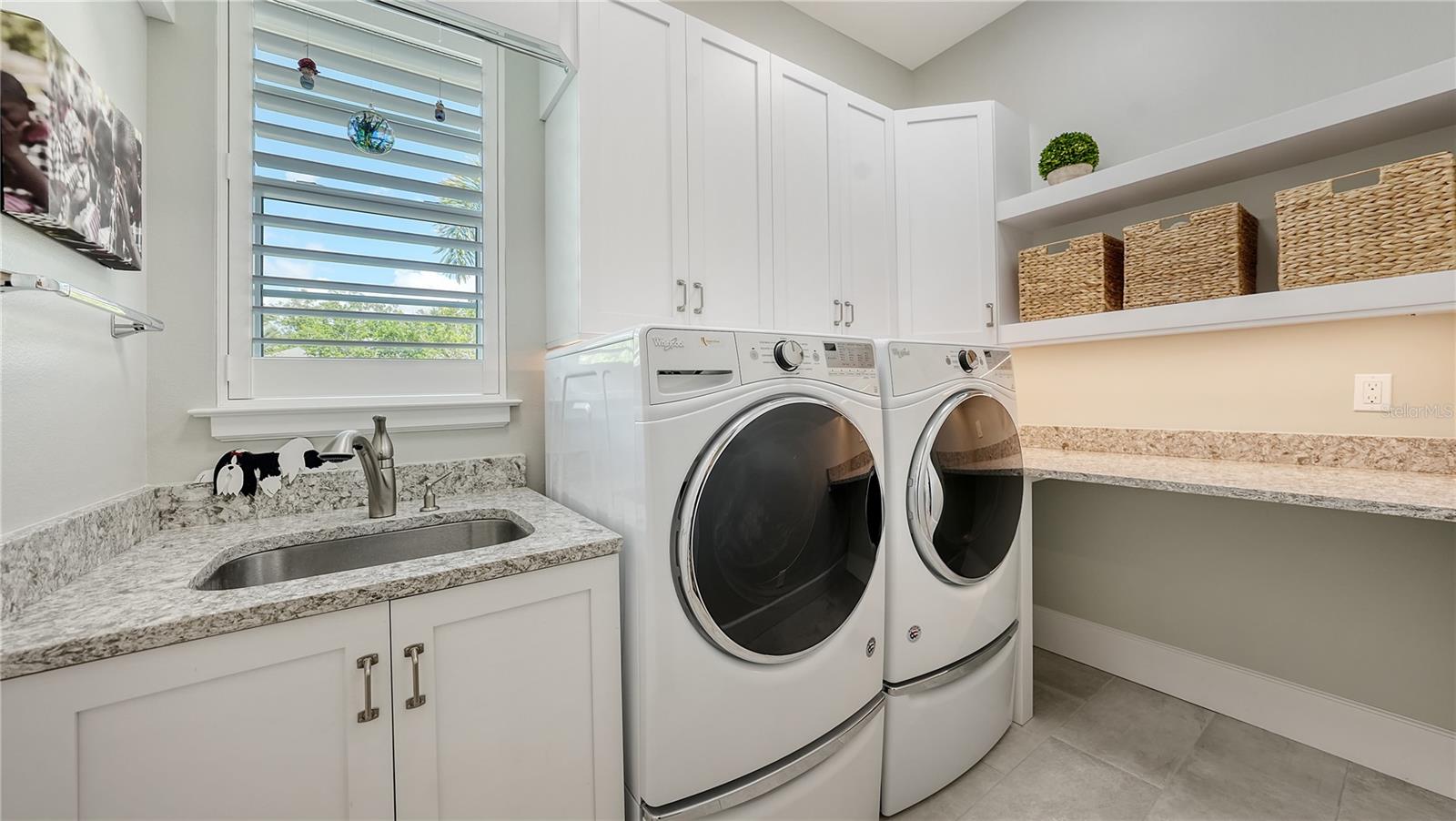 LAKE PARK - Residential