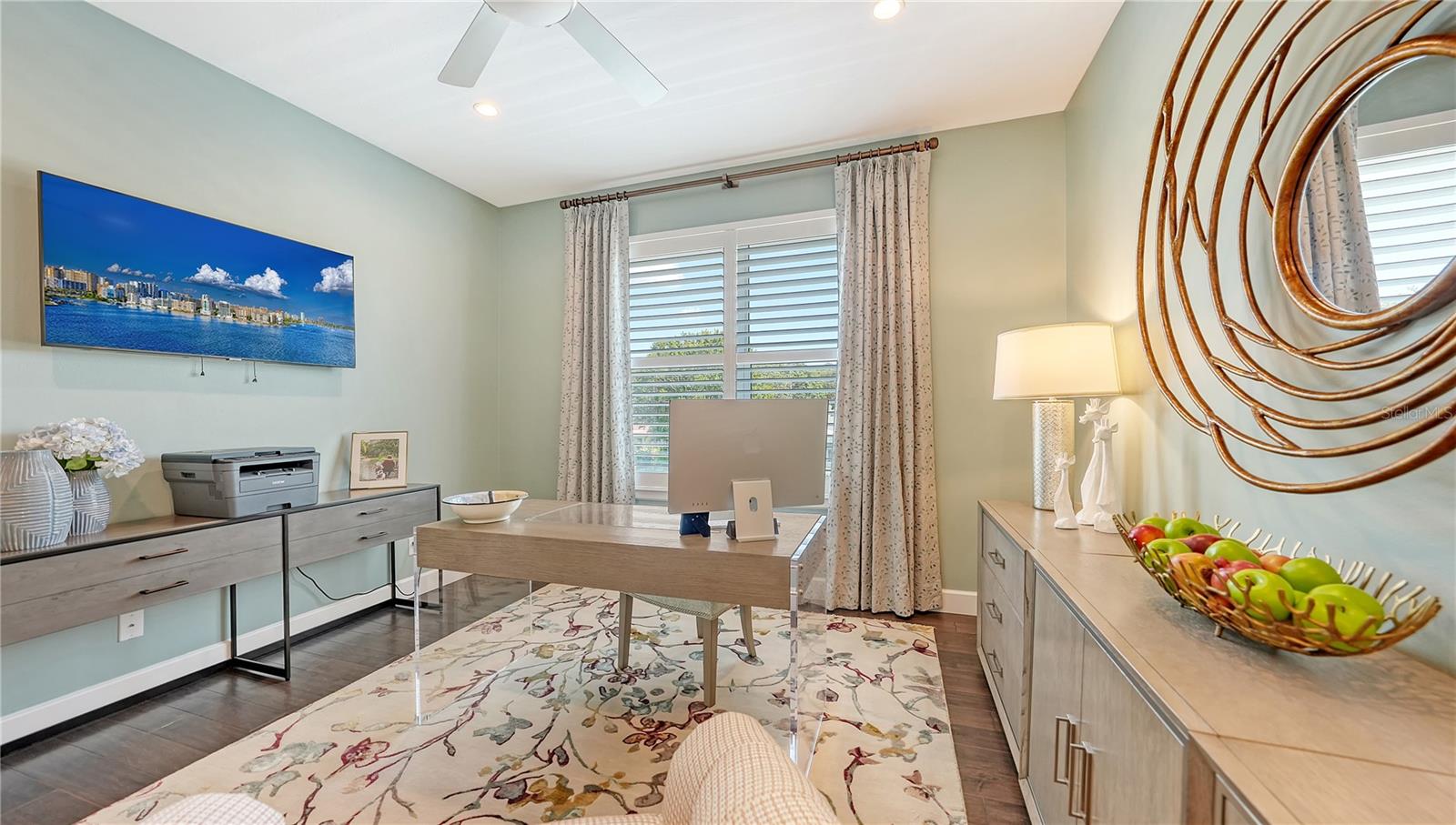 LAKE PARK - Residential