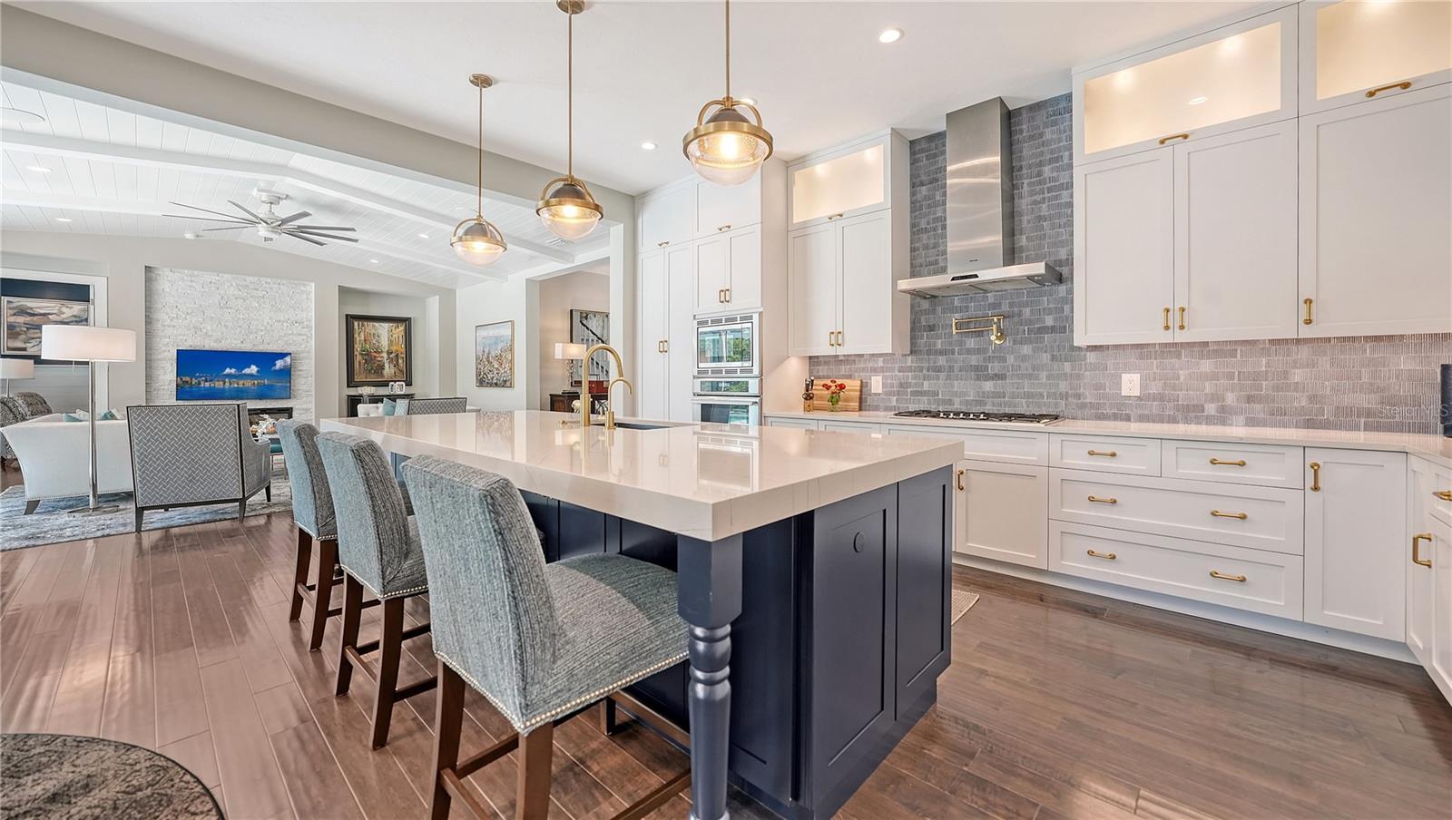 LAKE PARK - Residential