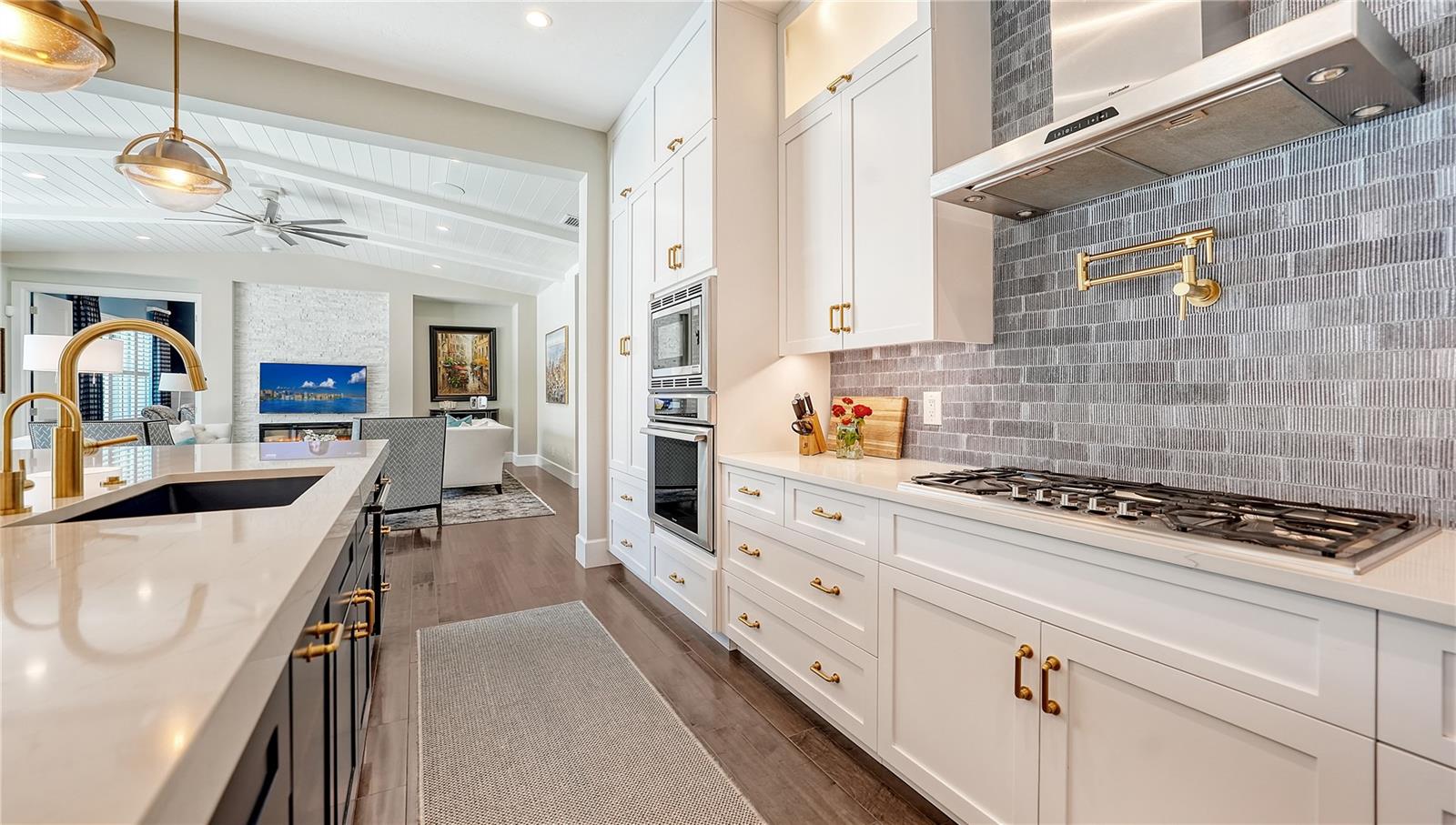 LAKE PARK - Residential