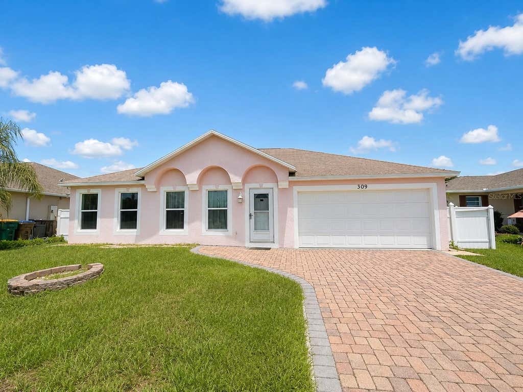 Photo of 309 Alegriano Court, Kissimmee, FL 34758 (MLS # S5156315)