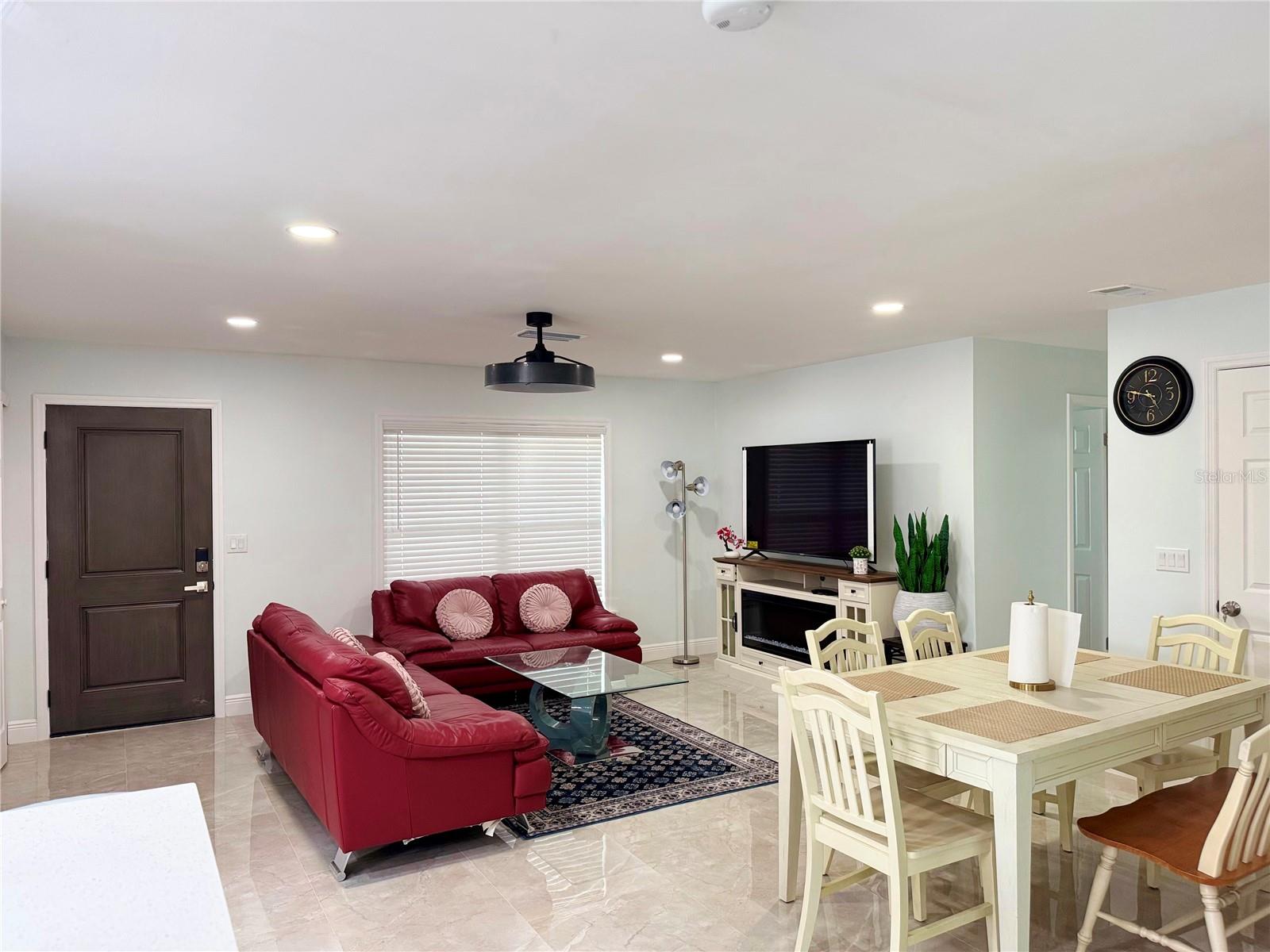 SANDPOINTE 1ST ADD - Residential