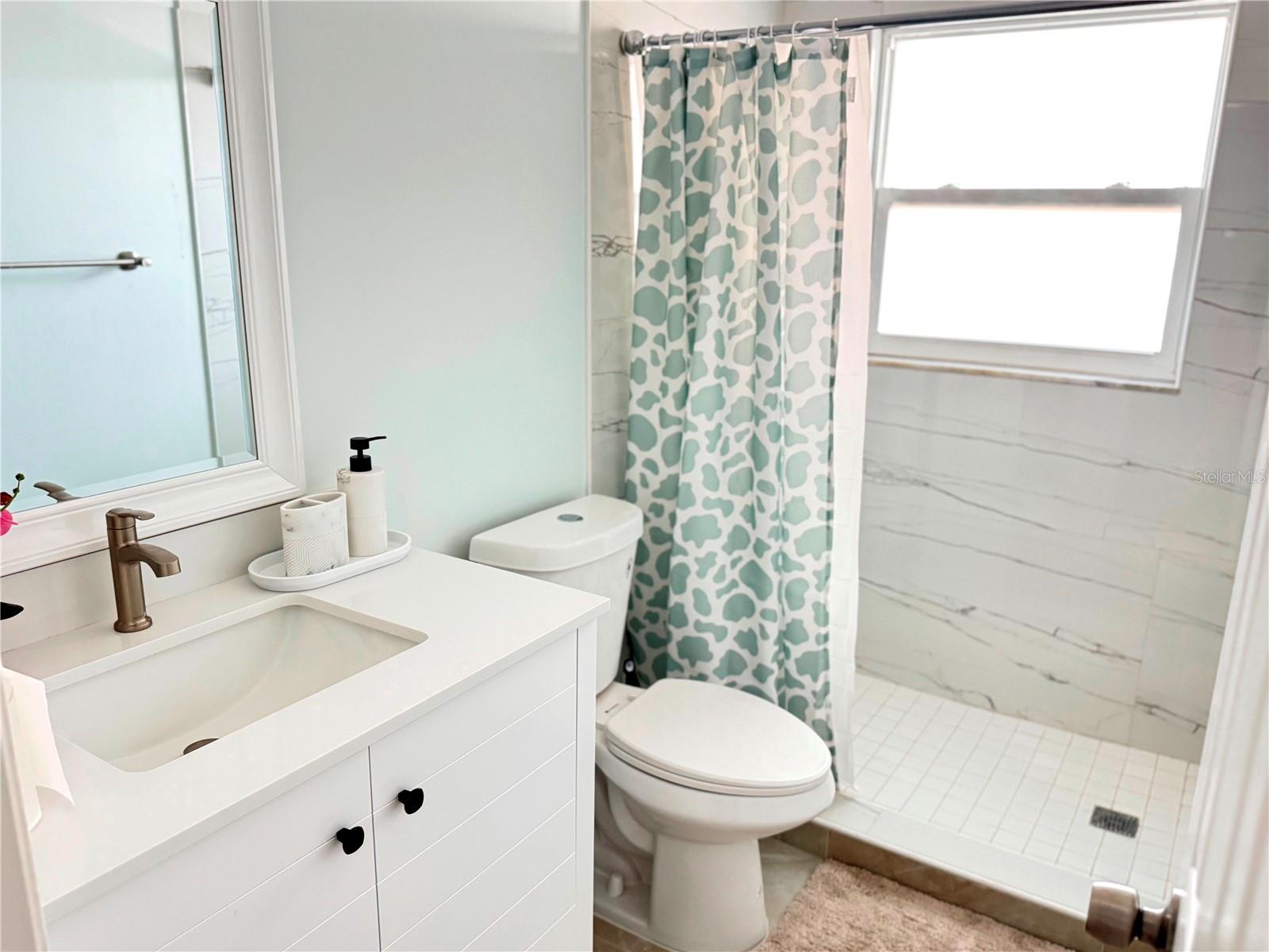 SANDPOINTE 1ST ADD - Residential