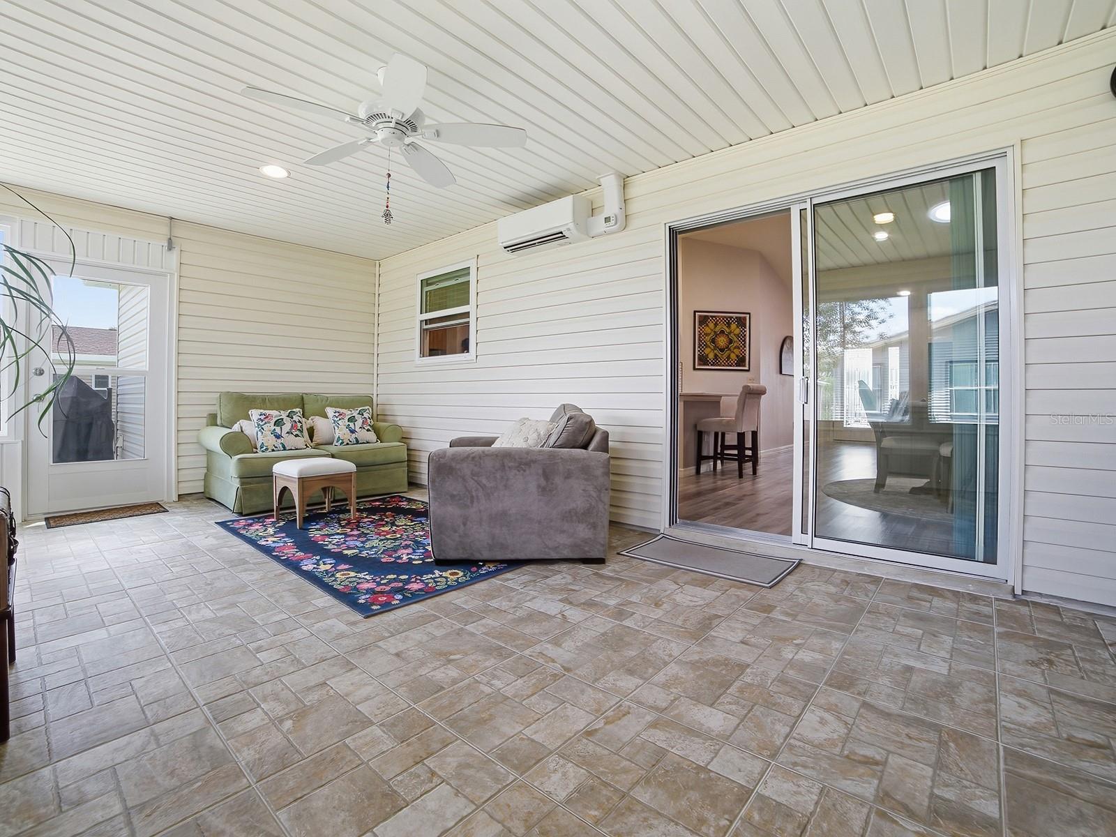 LADY LAKE ORANGE BLOSSOM GARDENS UNIT 01 - Residential