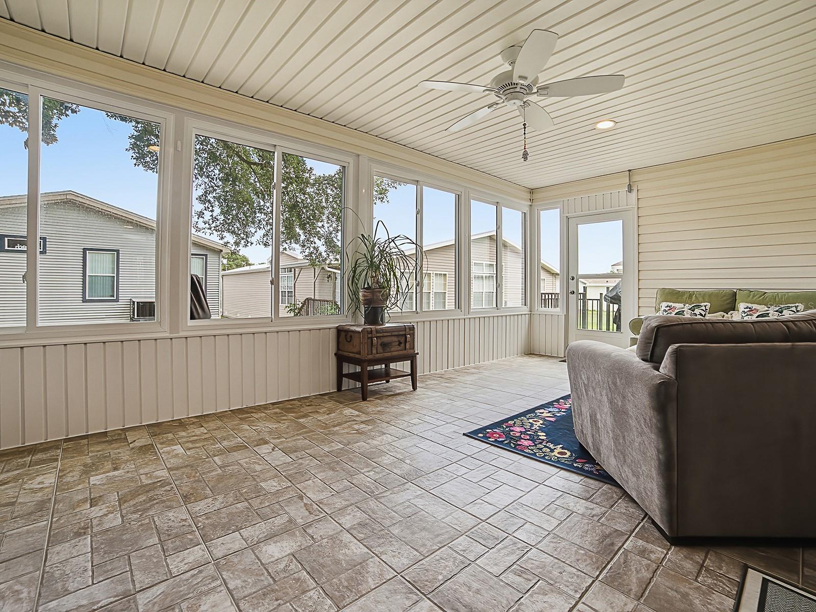 LADY LAKE ORANGE BLOSSOM GARDENS UNIT 01 - Residential