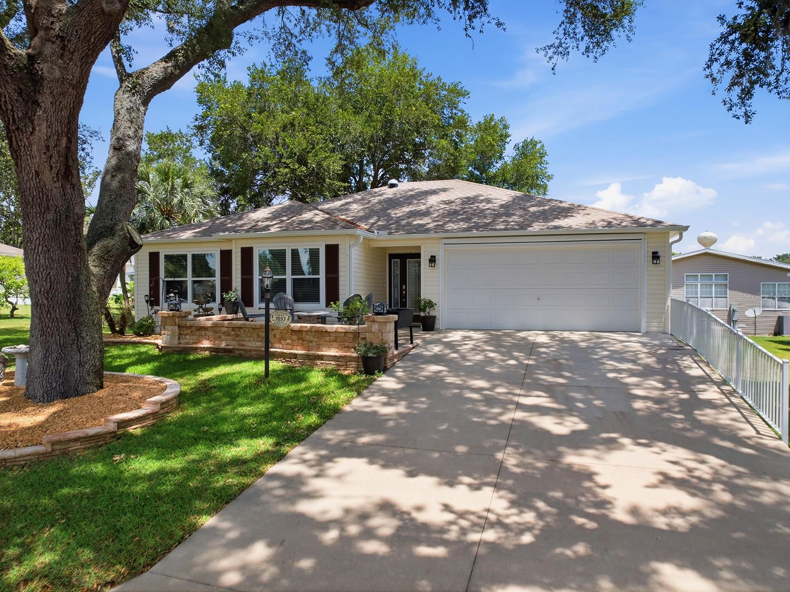 LADY LAKE ORANGE BLOSSOM GARDENS UNIT 01 - Residential