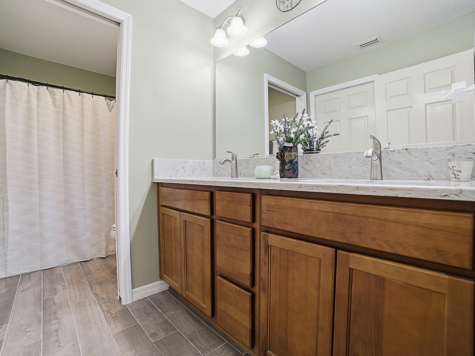 LADY LAKE ORANGE BLOSSOM GARDENS UNIT 01 - Residential