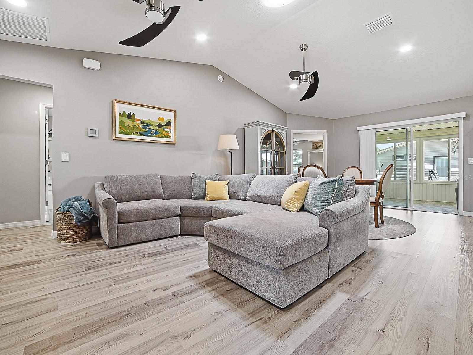 1033 ALOHA WAY