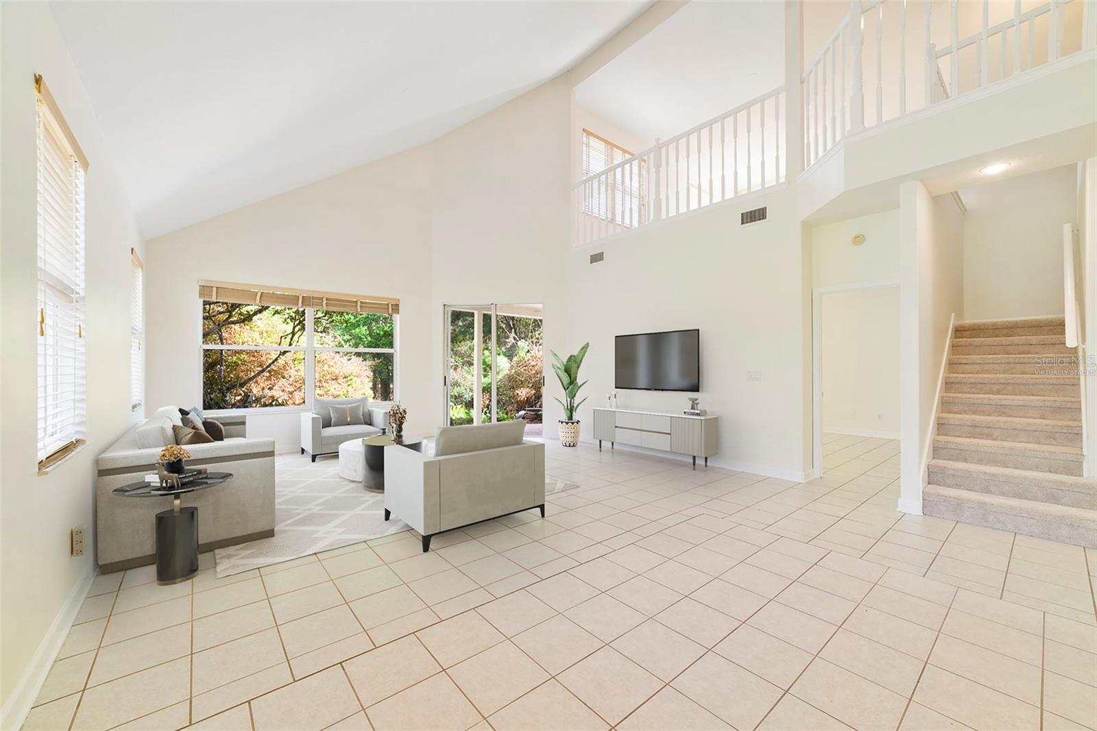 HAWKSNEST - Residential