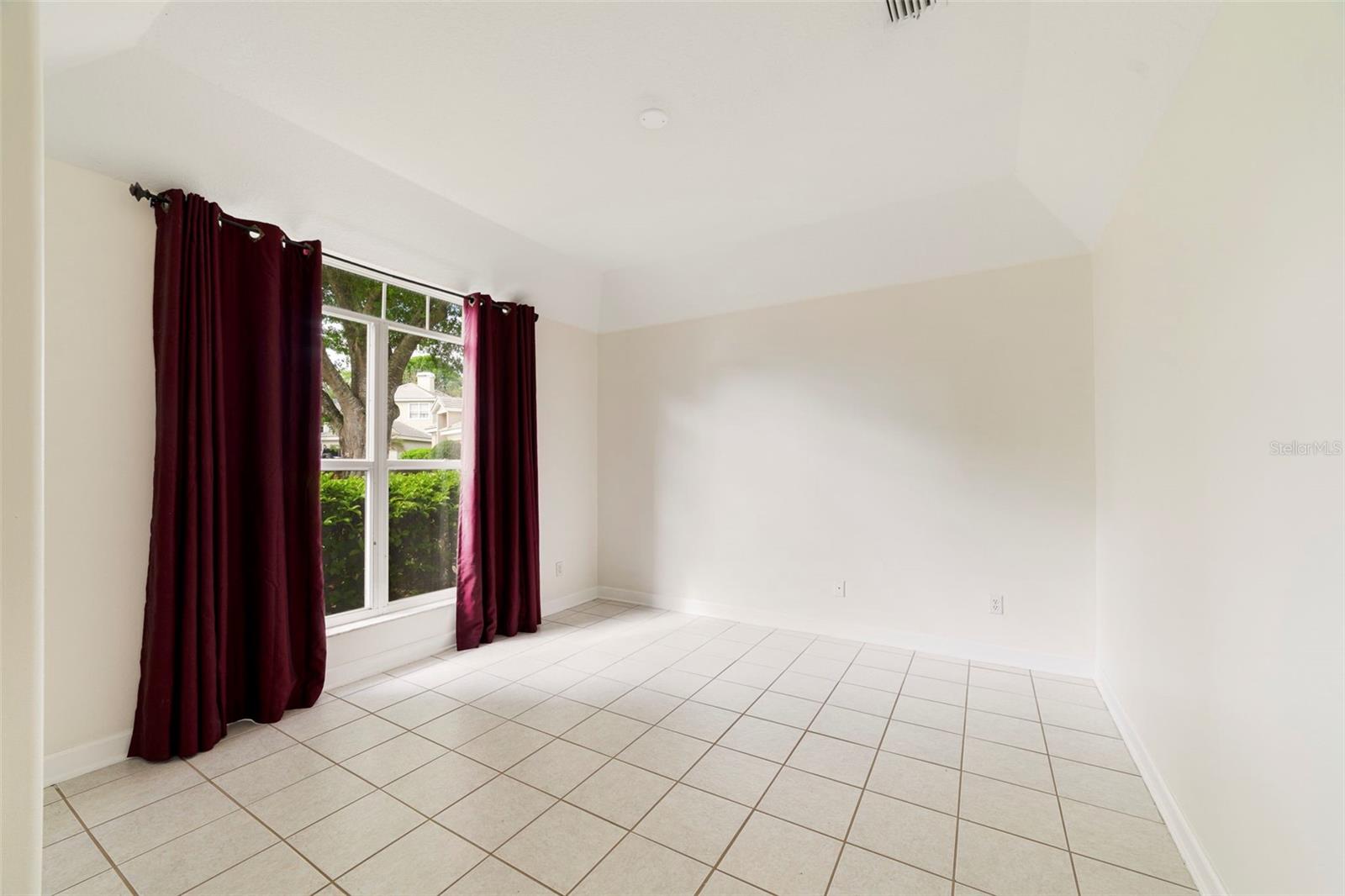 HAWKSNEST - Residential