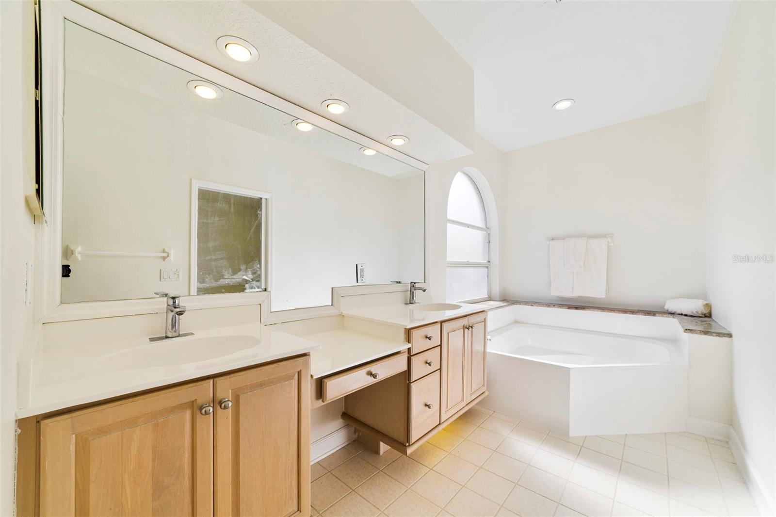 HAWKSNEST - Residential