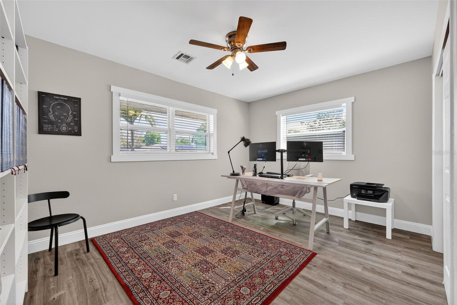 SOUTH GATE - Residential