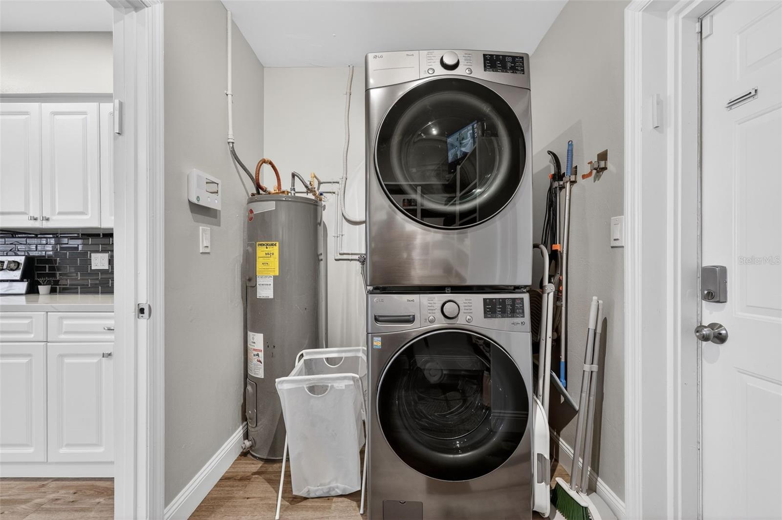 SOUTH GATE - Residential