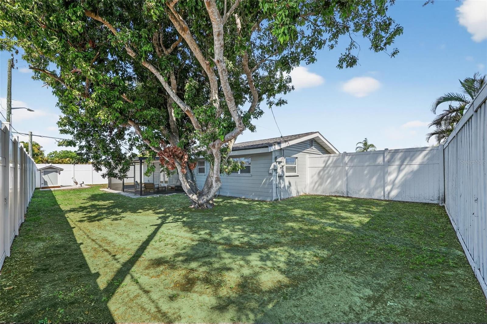 SOUTH GATE - Residential