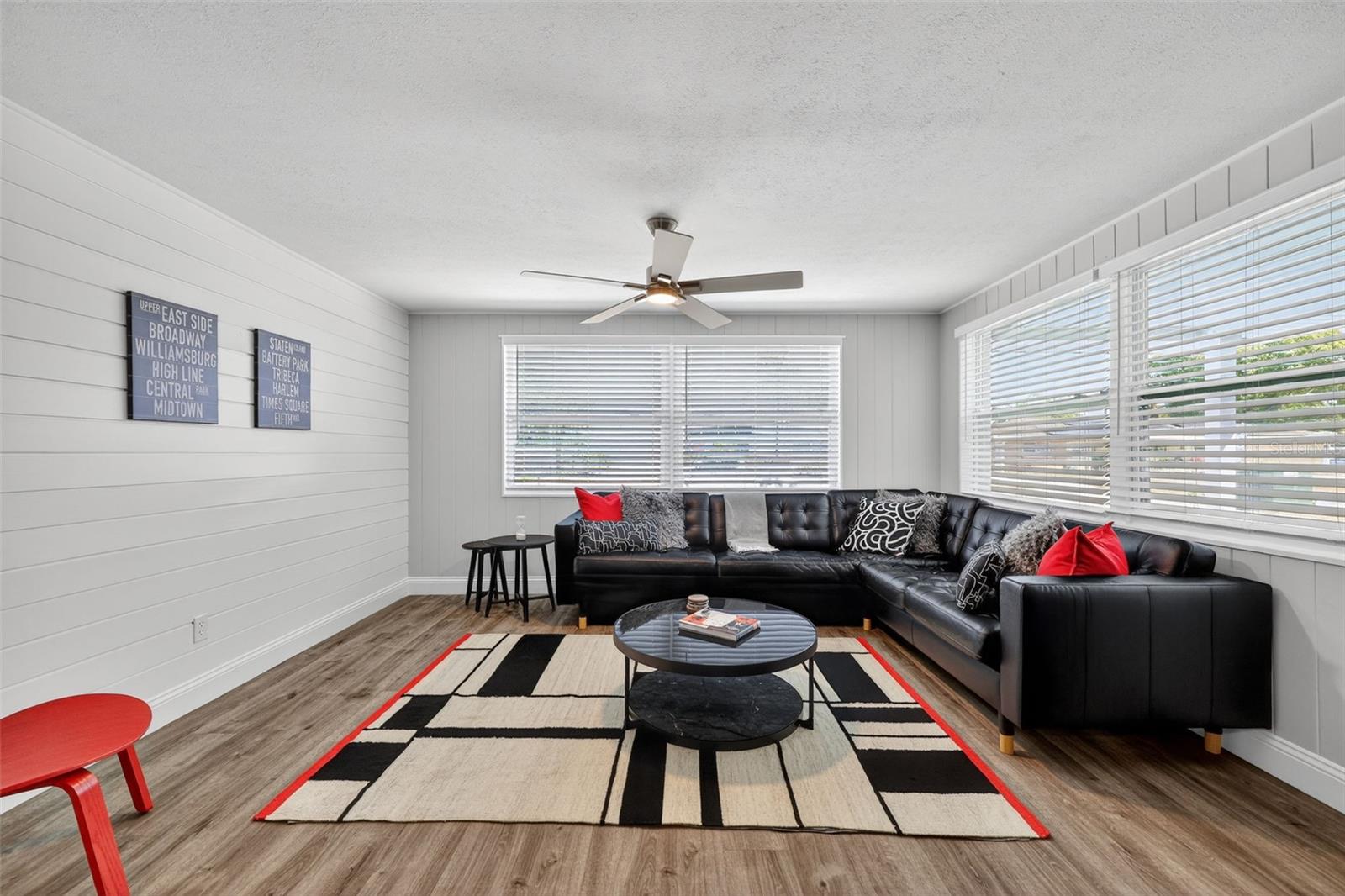 SOUTH GATE - Residential