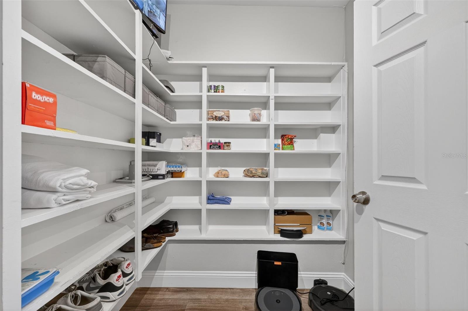 SOUTH GATE - Residential