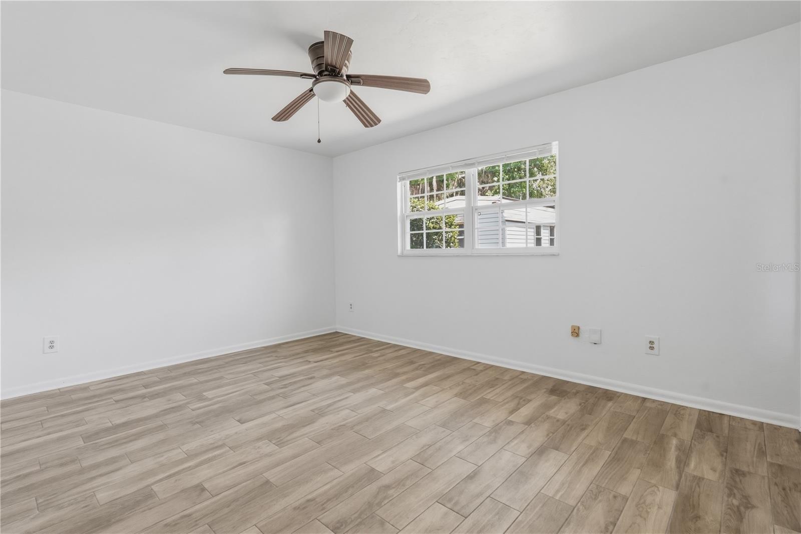 BLACK OAKS - Residential