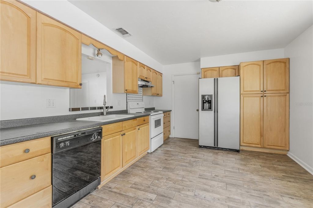 Photo of 5404 NW 26 Place, Gainesville, FL 32606 (MLS # GC539686)