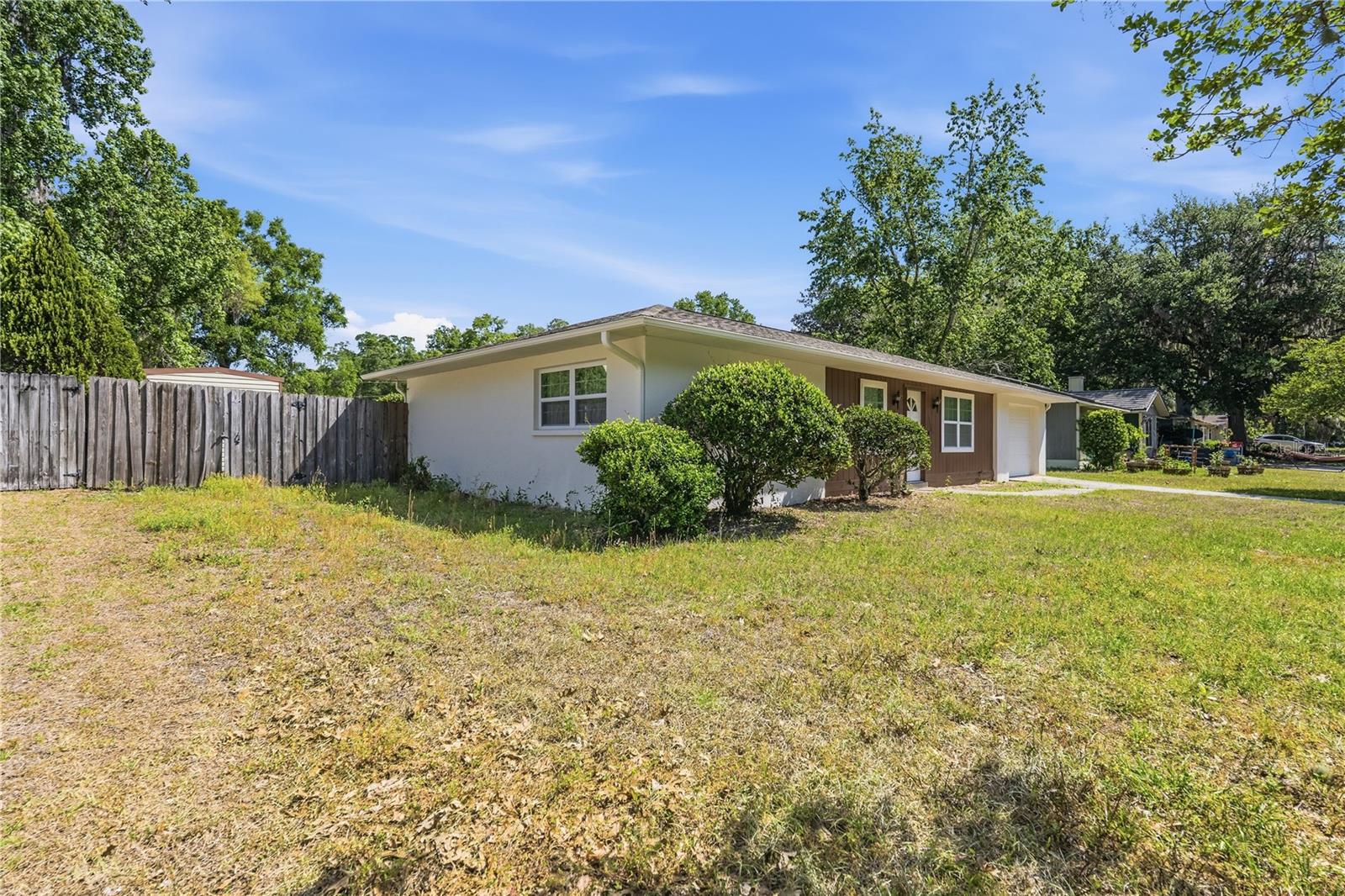 BLACK OAKS - Residential