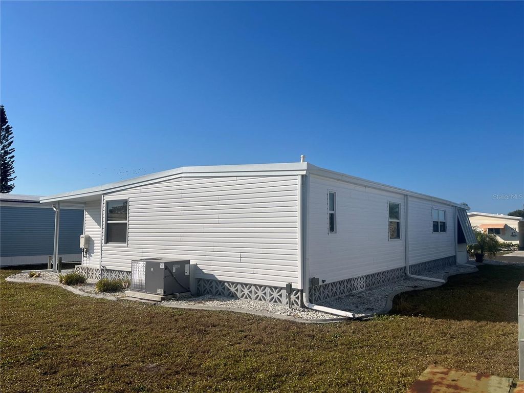 Photo of 922 Cortina Boulevard, Venice, FL 34285 (MLS # N6141592)