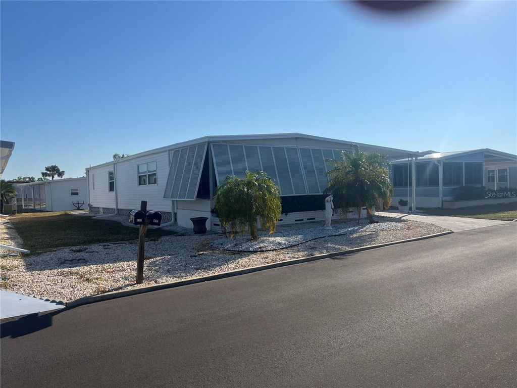 Photo of 922 Cortina Boulevard, Venice, FL 34285 (MLS # N6141592)