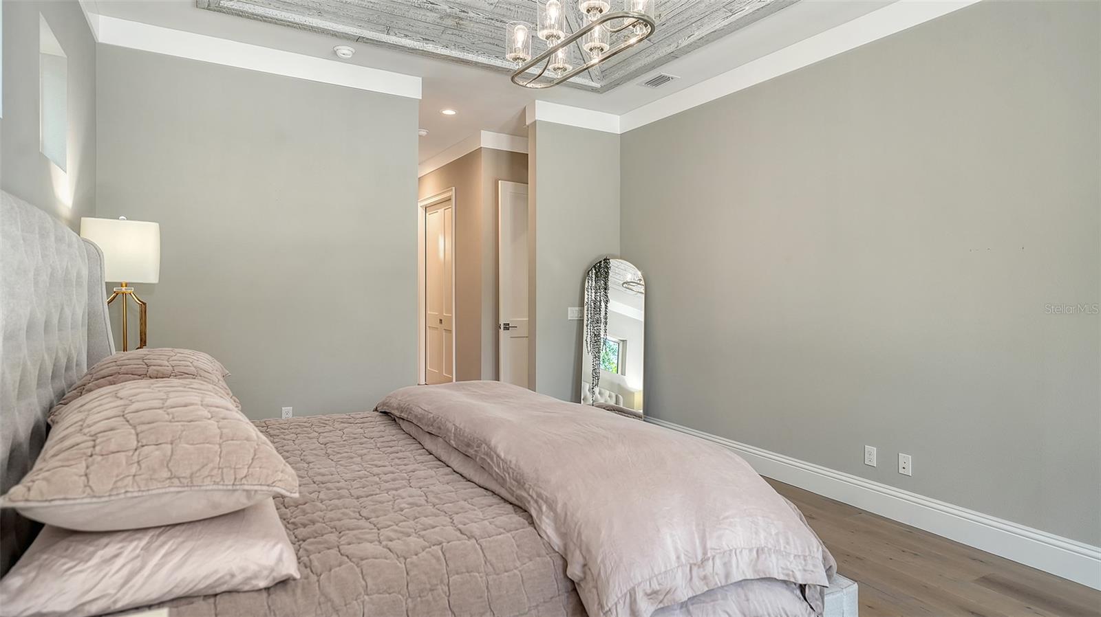 POINSETTIA PARK 2 - Residential Lease