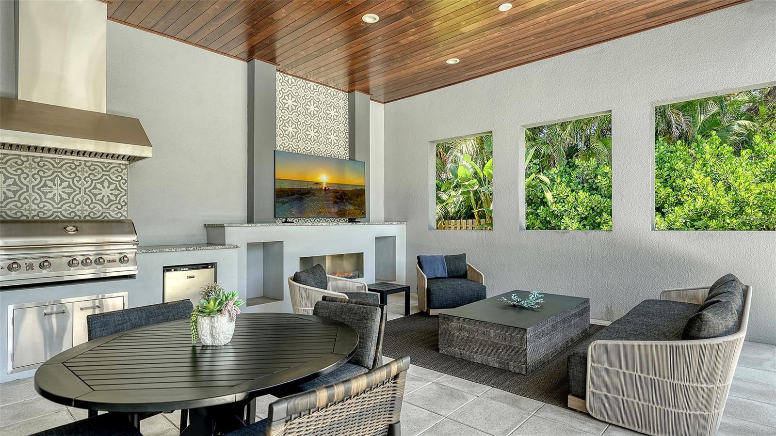 POINSETTIA PARK 2 - Residential Lease