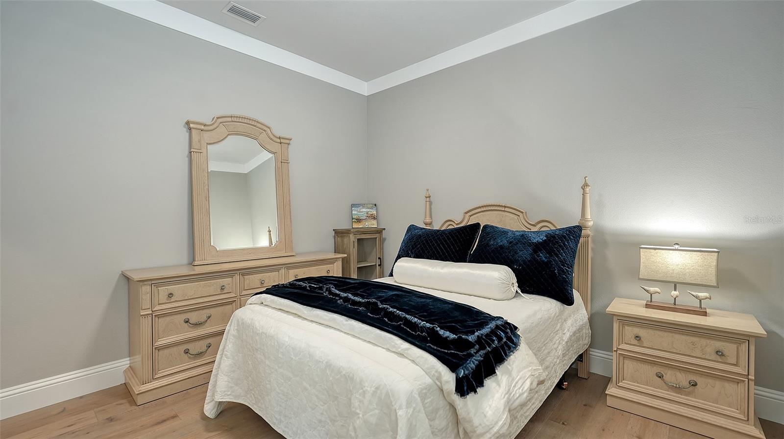 POINSETTIA PARK 2 - Residential Lease
