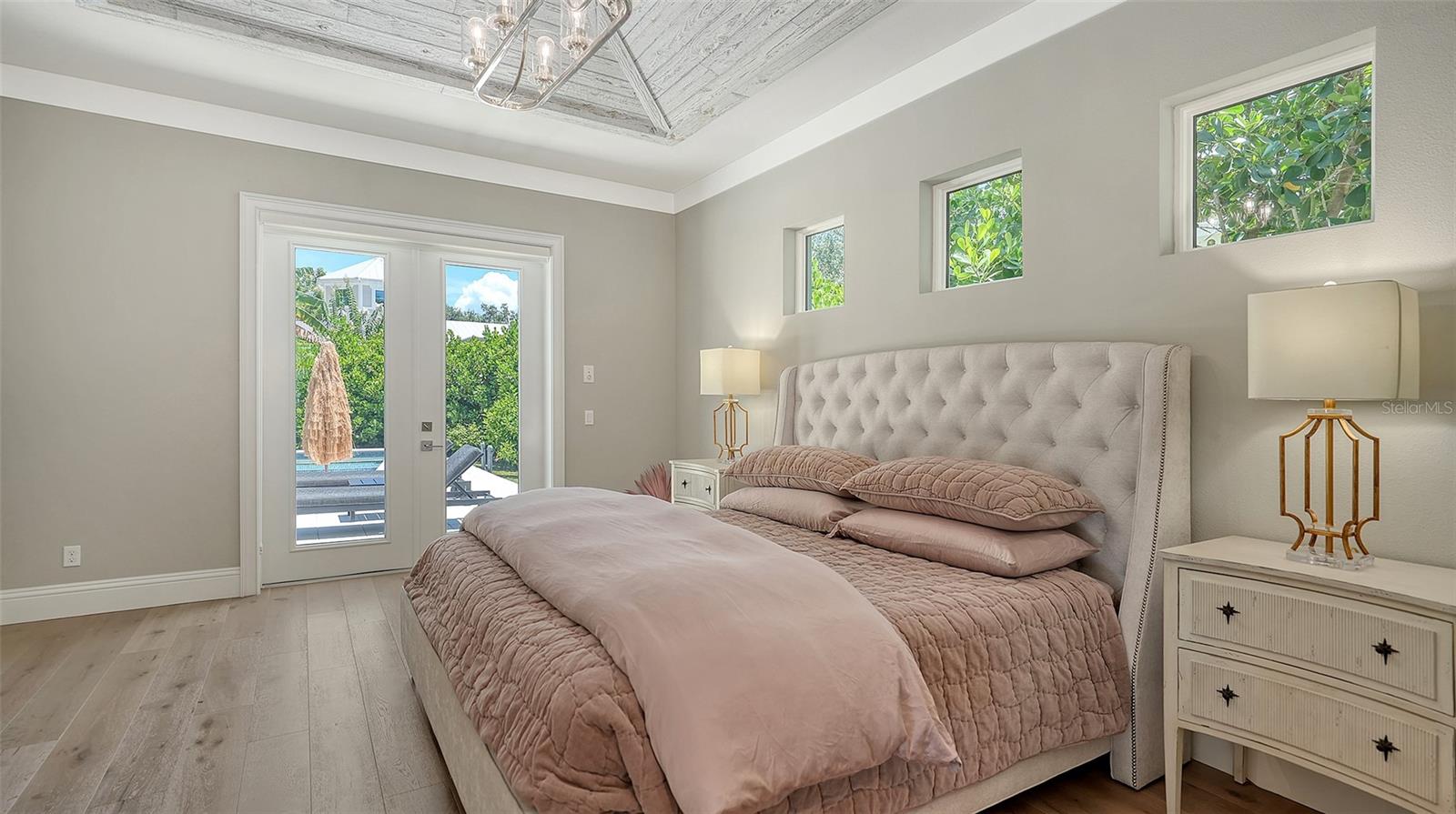 POINSETTIA PARK 2 - Residential Lease