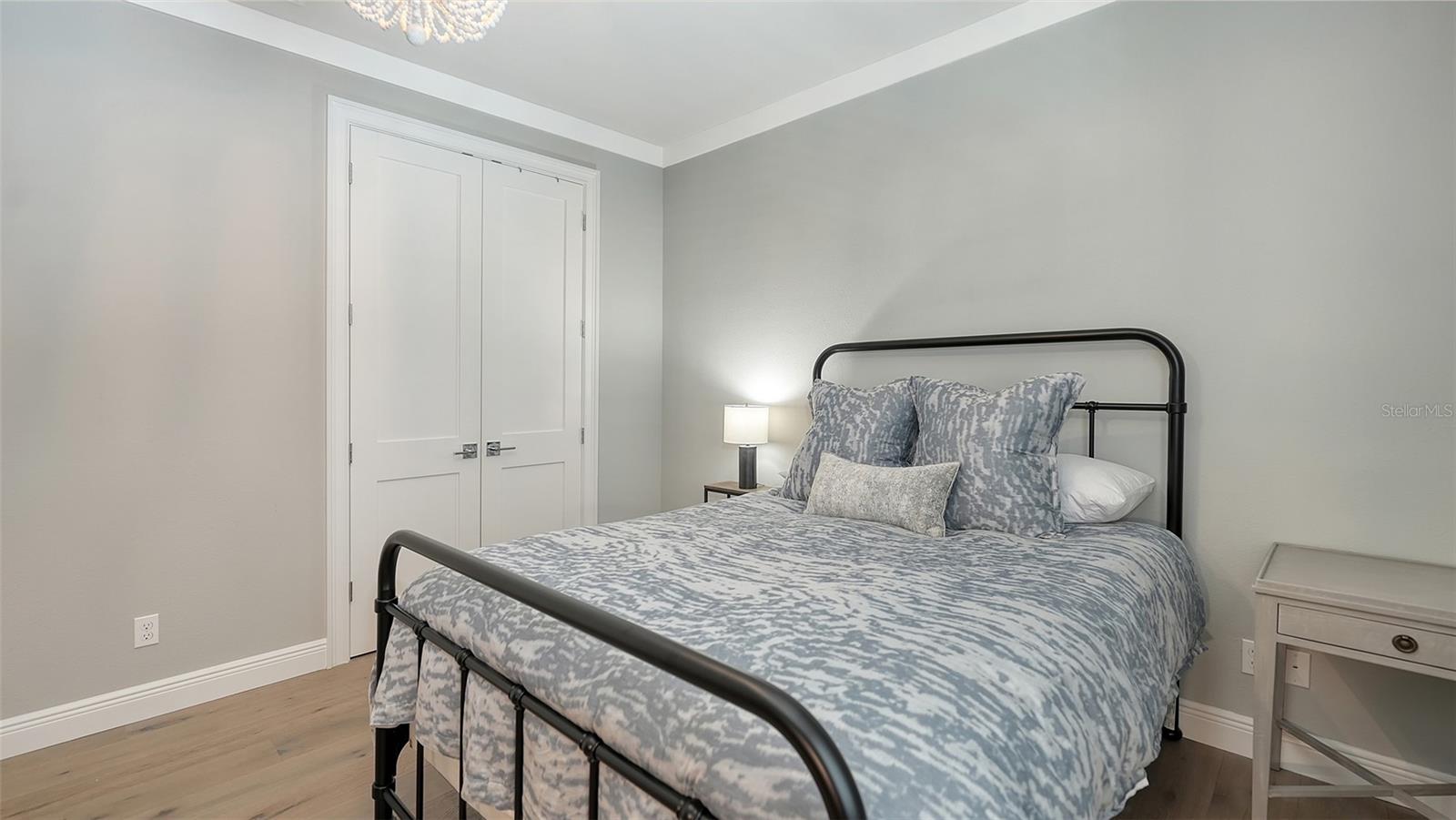 POINSETTIA PARK 2 - Residential Lease